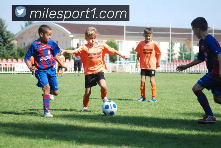 米乐足球发展历程